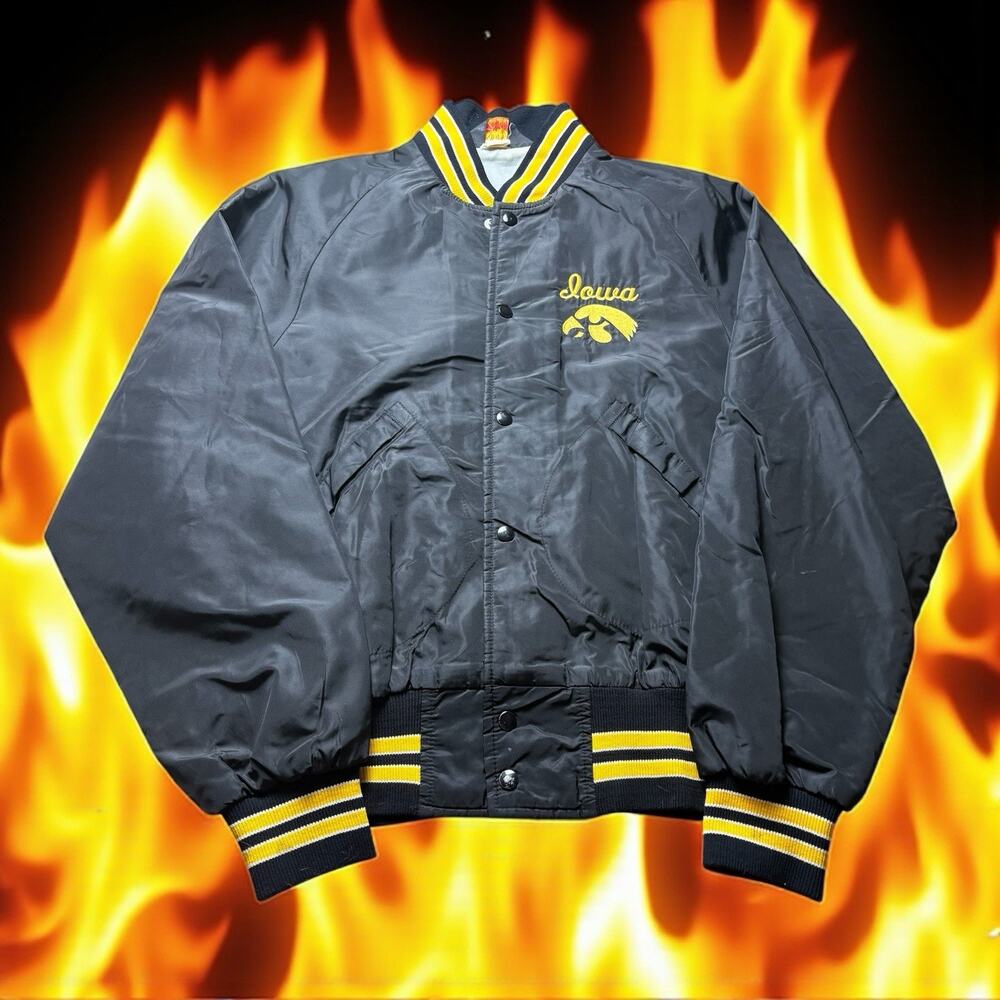 Vintage University Of Iowa Hawkeyes Men’s Small Dunbrooke Satin Jacket